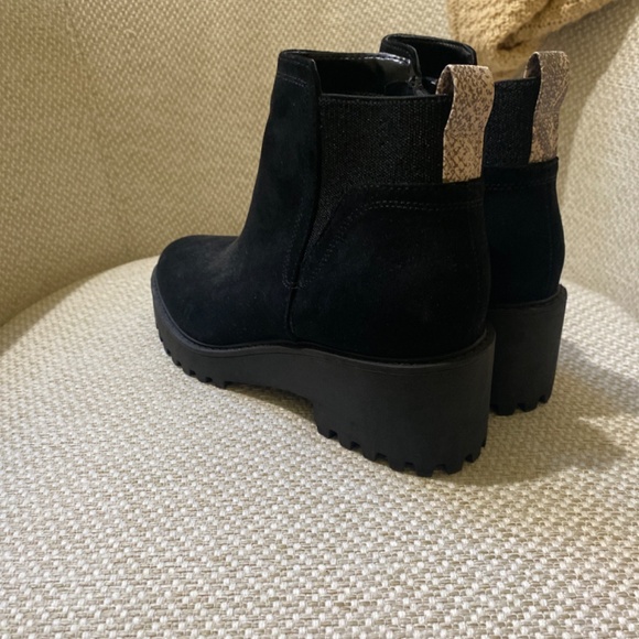 Target boot - Picture 2 of 2